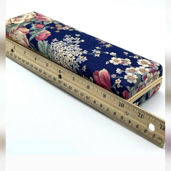 Vintage Floral Jewelry Box - Blue and Cream - Picture 4 of 11